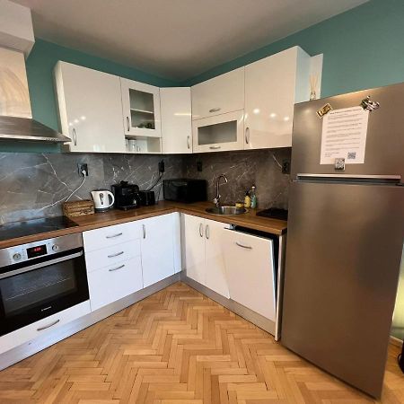 Al Malina 3Bdr Family Apt With Parking Space Near Airport And Iec Sofia Extérieur photo